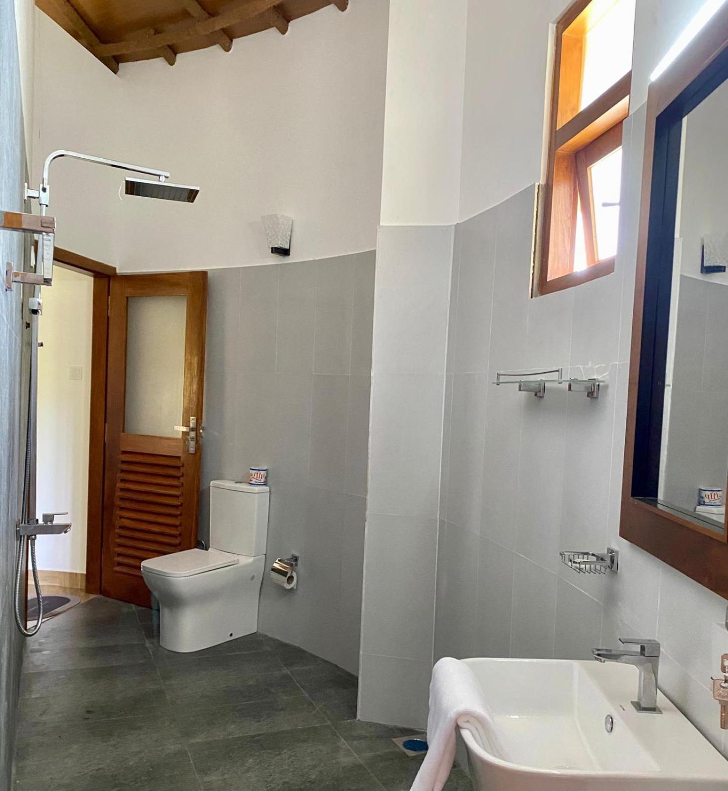 Senu Lagoon Villa Tangalle Exterior photo